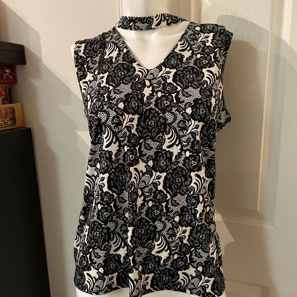 White House Black Market Top